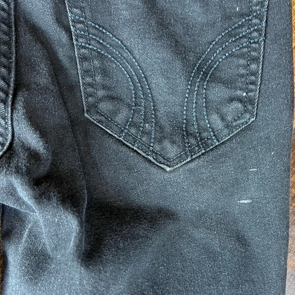 Hollister High-Rise Super Skinny Black Jeans Classic Stretch Destroyed Sz 7 FLAW - Picture 9 of 13